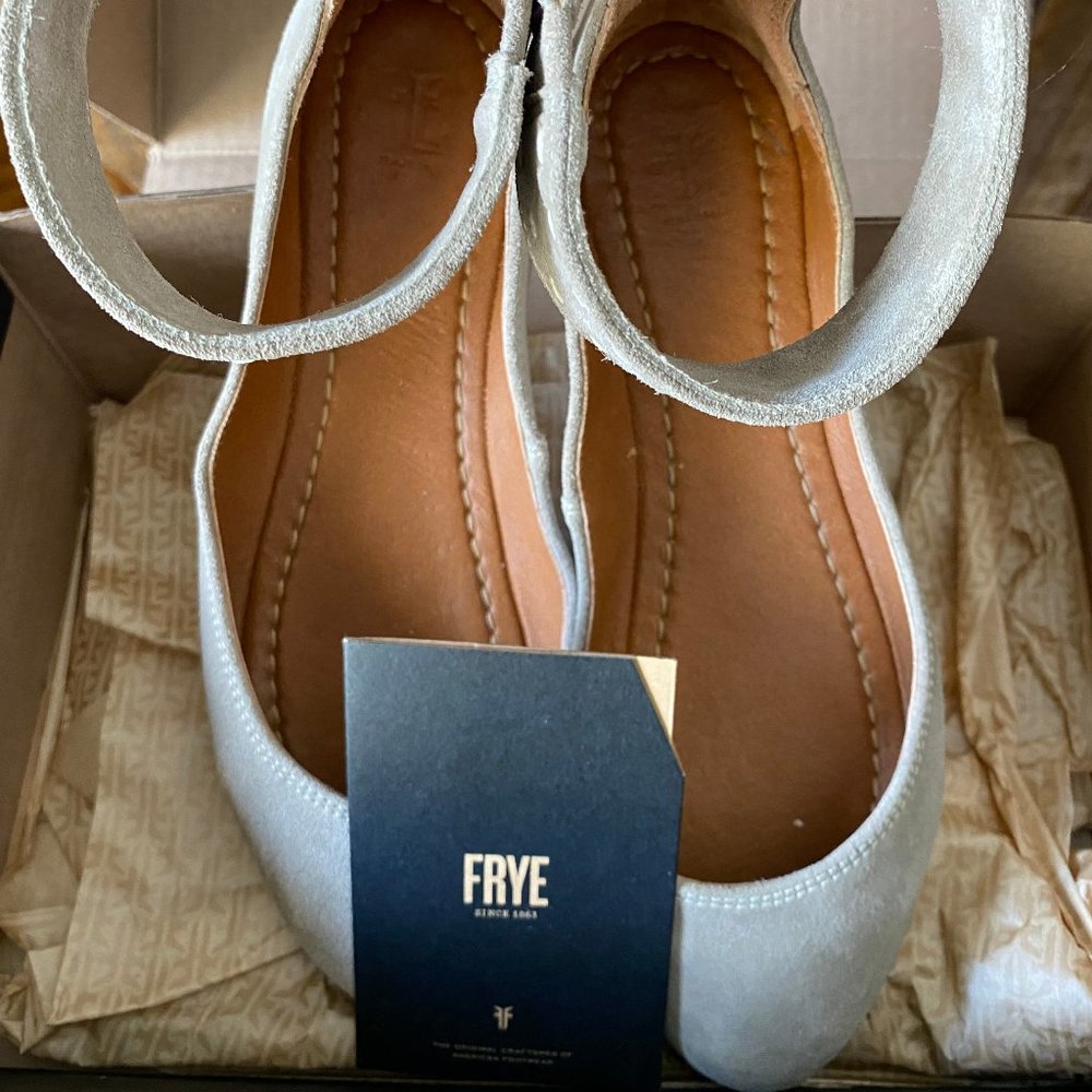 Frye Carson Ankle Ballet - Ash/Suede - Like New With Box 7.5